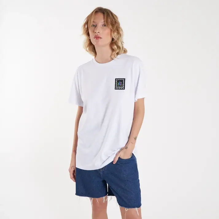 00HVUA2610-TRAVELERTEE-WHITE_4.webp